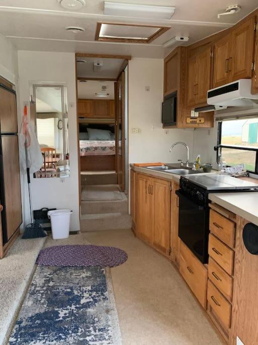 Mission Mountain Camper Apartment Saint Ignatius Exterior foto